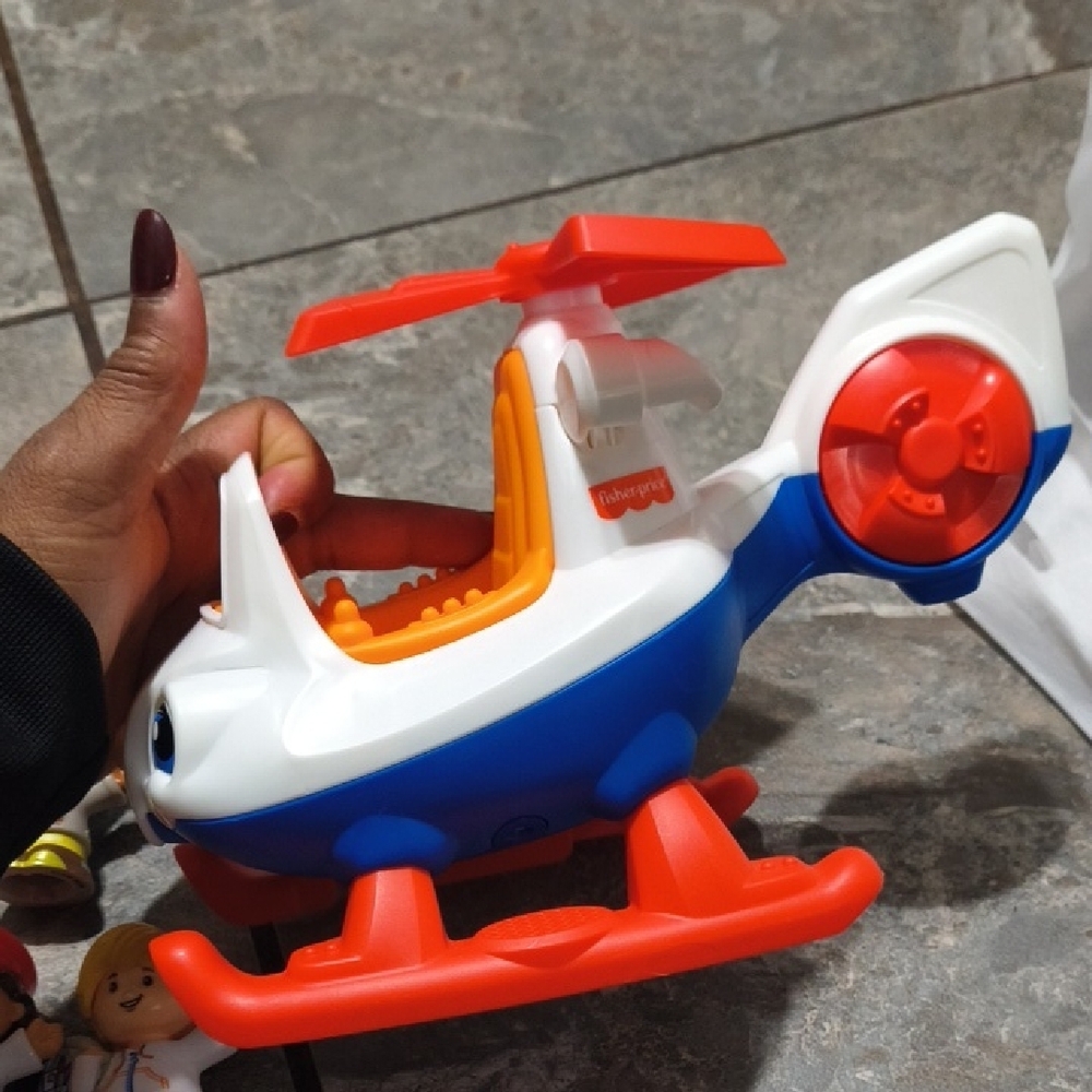 Colorful Helicopter Toy with Figures - Picture 4 of 7